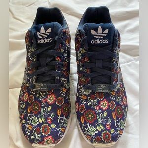Adidas Sneakers